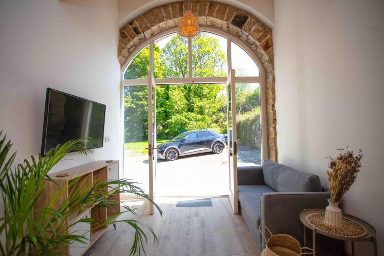 Stunning Stone Coach House Apartment Marple Екстериор снимка